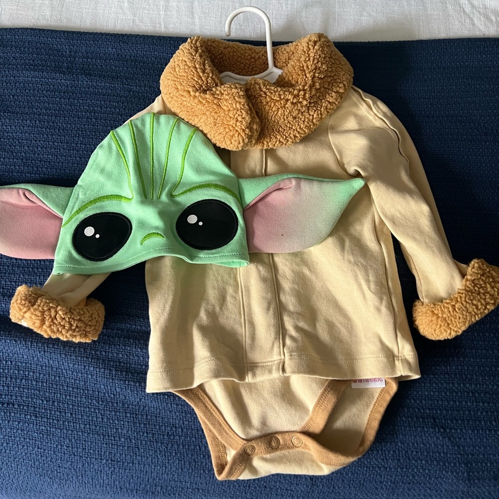 Baby Yoda Costume